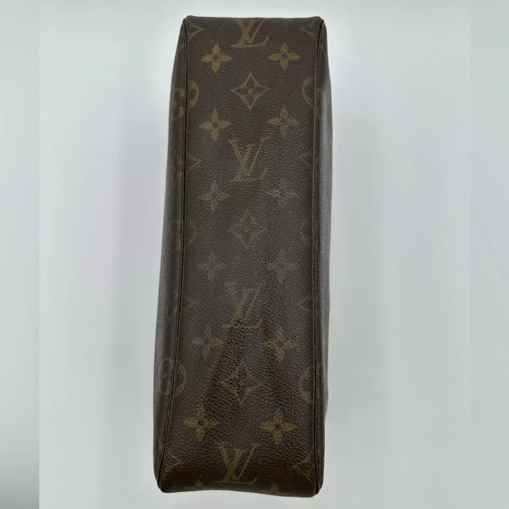 Vintage 1980s  Louis Vuitton Monogram Trousse Toilette 28 Pouch